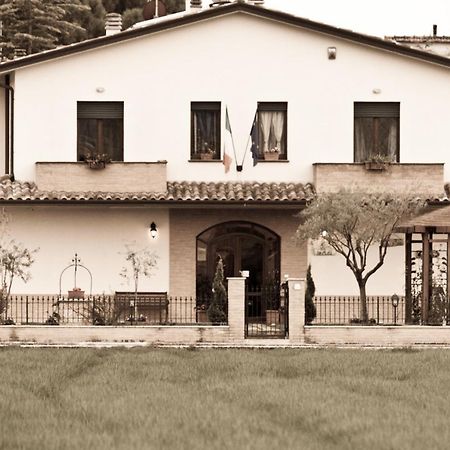 P&P Assisi Camere Bastia Umbra Exterior photo