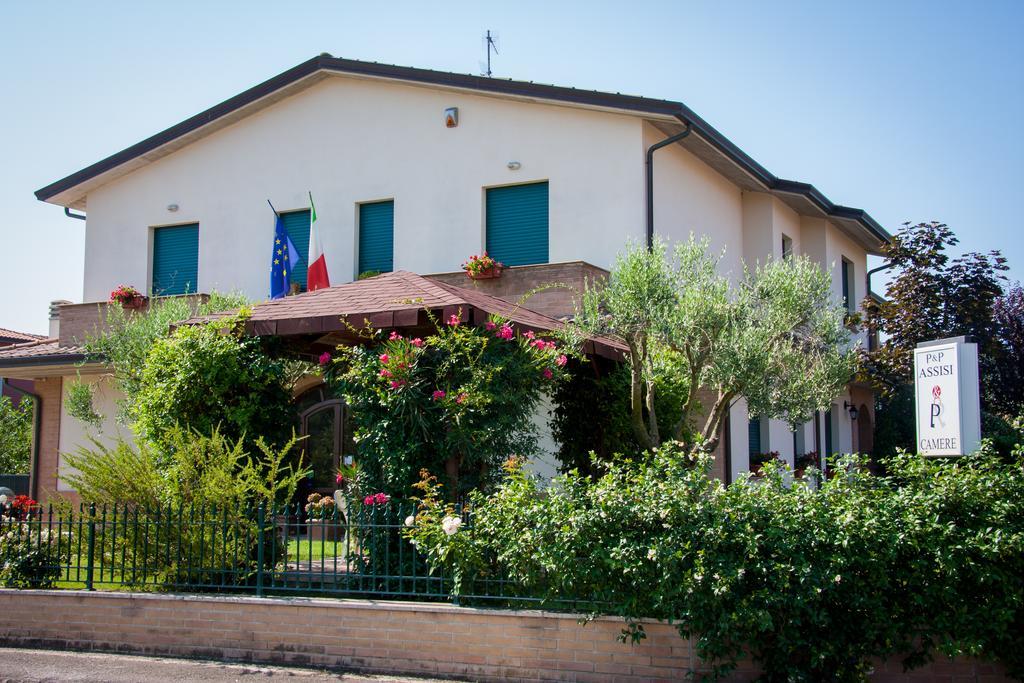 P&P Assisi Camere Bastia Umbra Exterior photo