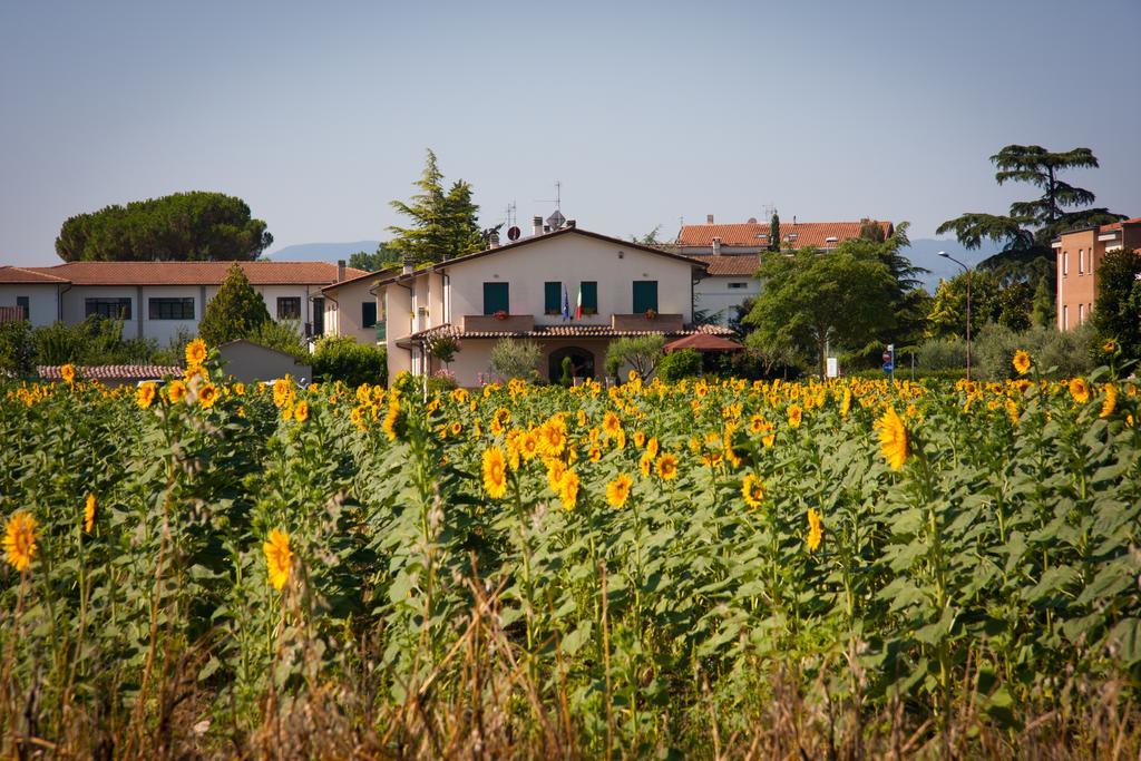 P&P Assisi Camere Bastia Umbra Exterior photo